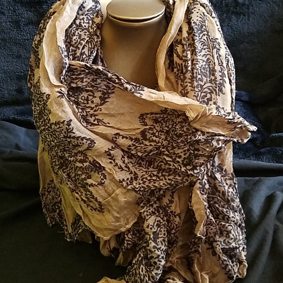 Queens Accessories - Infinity scarf, Wrap Scarf, Shawl